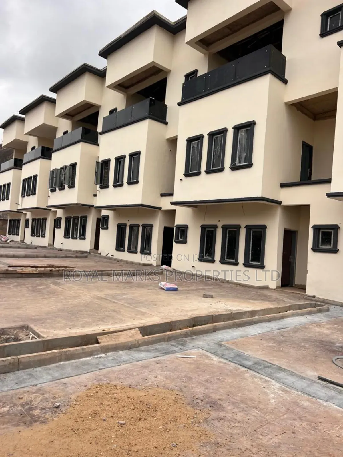 Furnished 4bdrm Duplex in Katampe (Main) for sale in Katampe (Main)