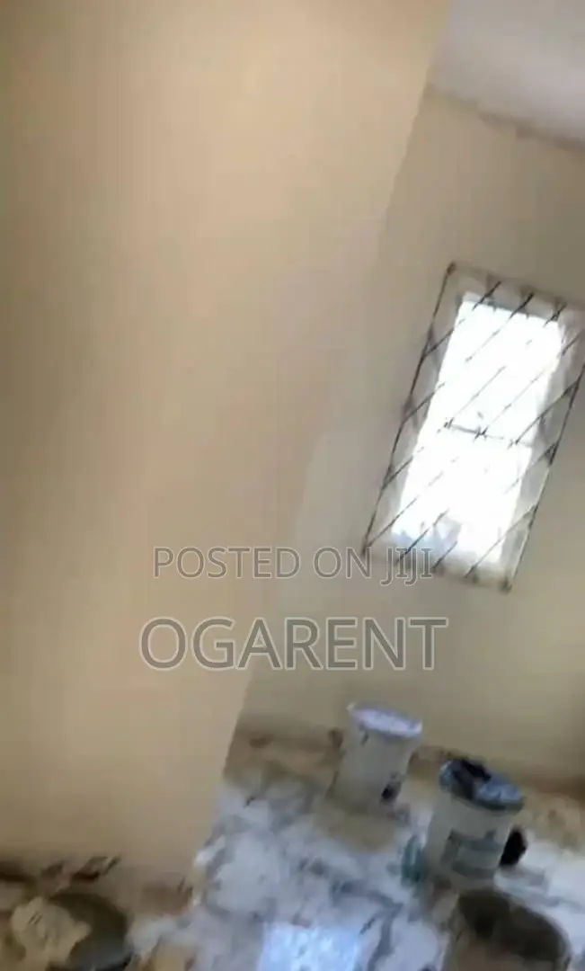 1bdrm Bedsitter in Sapele Road, Benin City for rent in Benin City