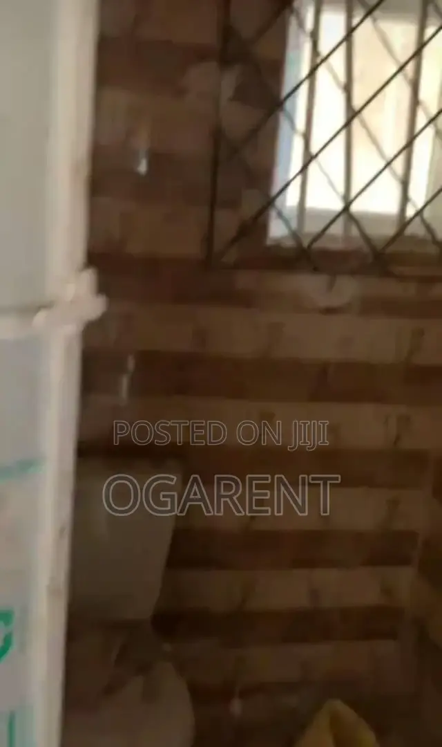 1bdrm Bedsitter in Sapele Road, Benin City for rent in Benin City