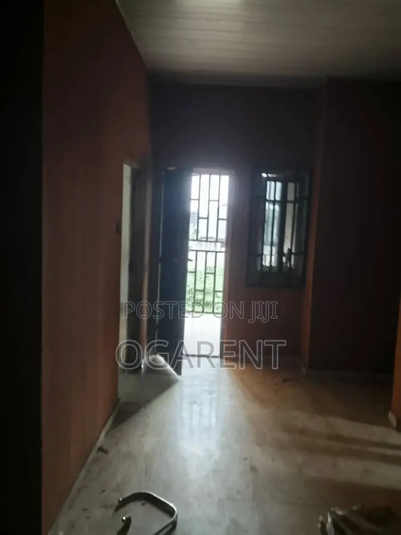 3bdrm Apartment in Sapele Rd, Benin City for rent in Benin City