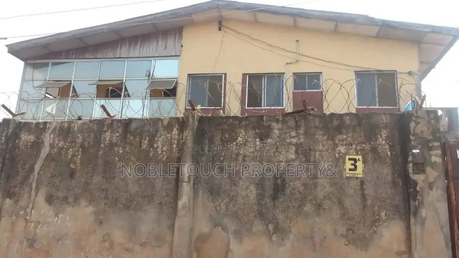 3bdrm Block of Flats in Off Calvary Bus Stop, Iseri Olofin for sale in Iseri Olofin
