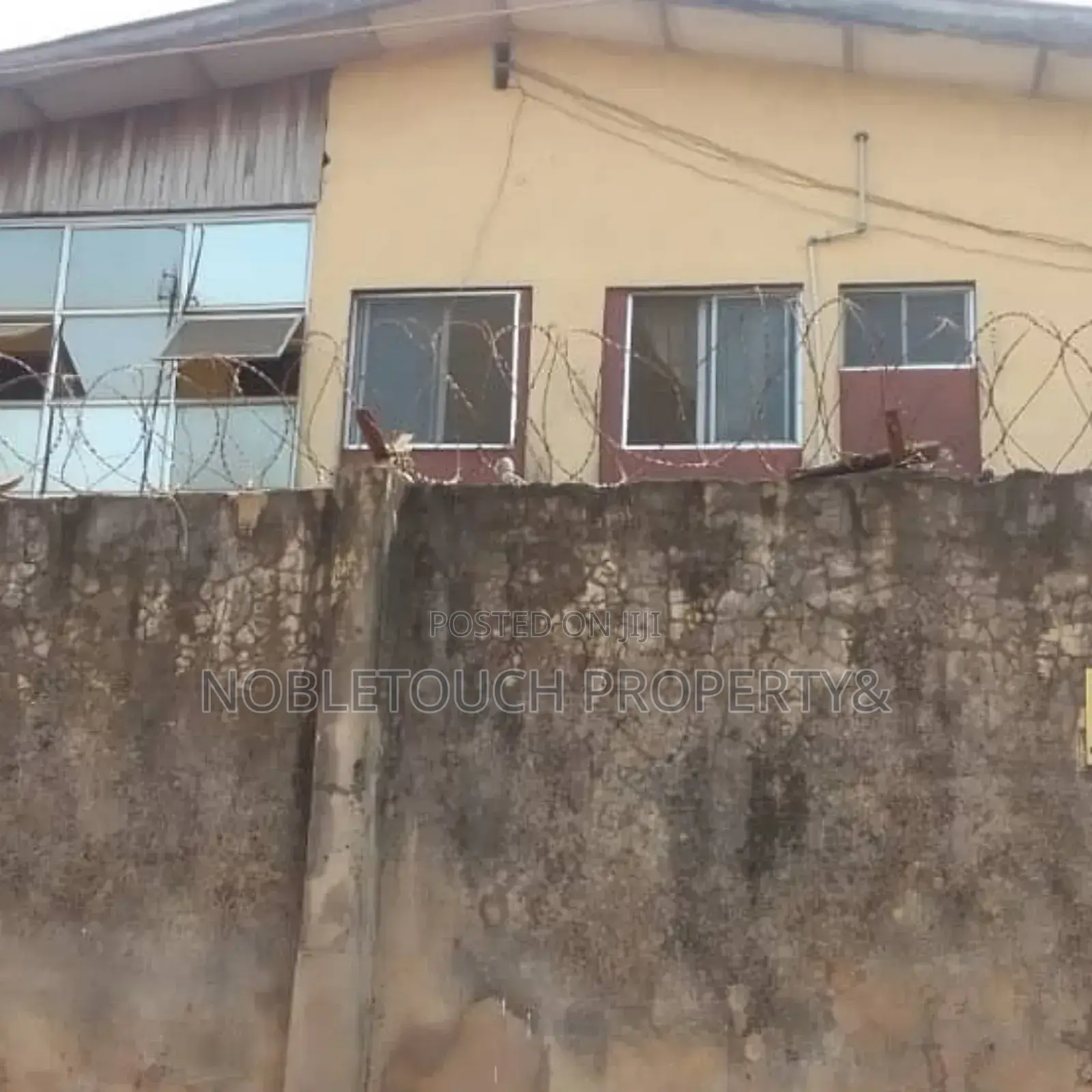 3bdrm Block of Flats in Off Calvary Bus Stop, Iseri Olofin for sale in Iseri Olofin