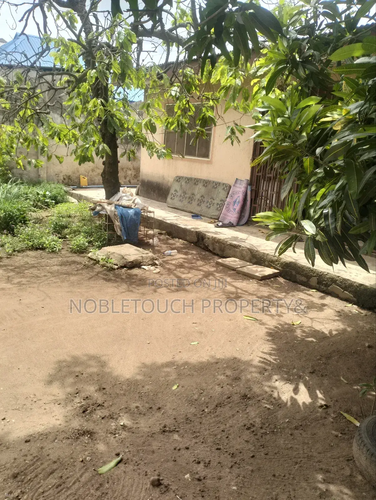 3bdrm Bungalow in Ikotun Idimu Lagos, Iseri Olofin for sale in Iseri Olofin