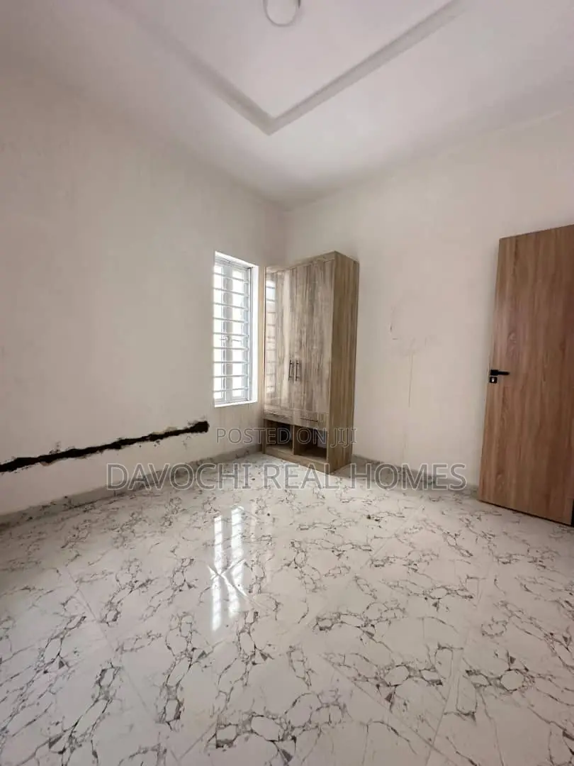 4bdrm Duplex in Ikota for rent in Ikota