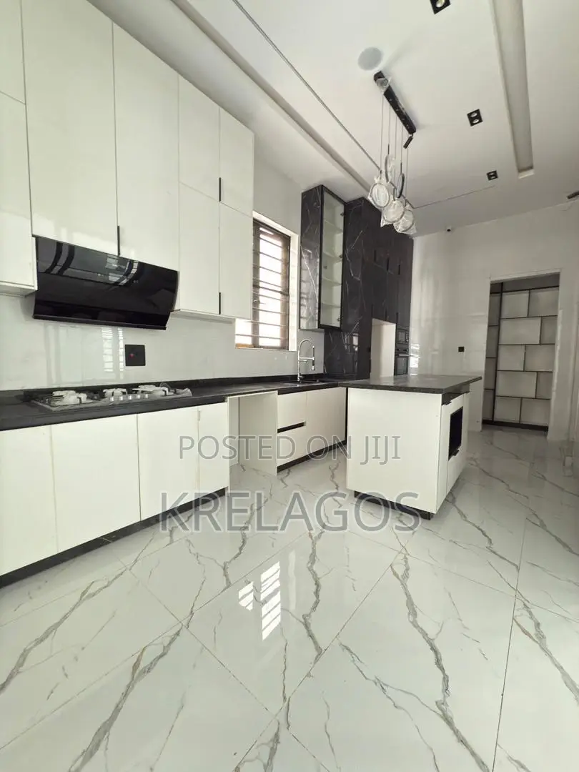 5bdrm Duplex in Ado / Ajah for sale in Ado / Ajah