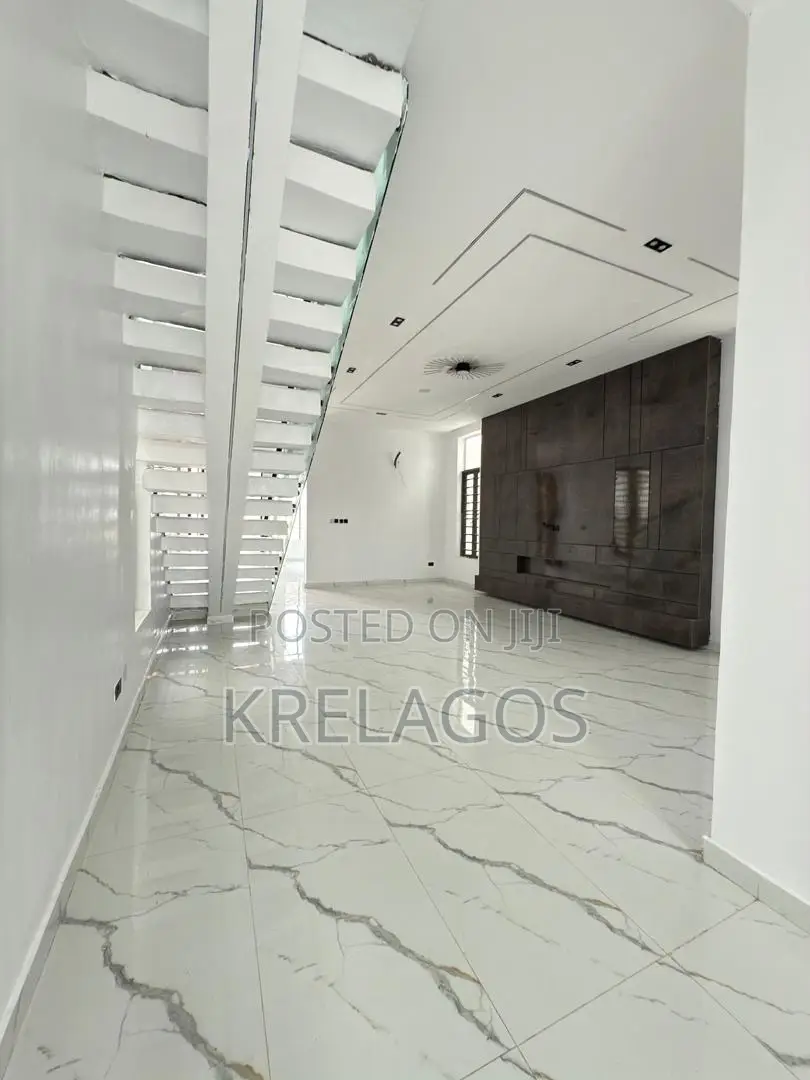 5bdrm Duplex in Ado / Ajah for sale in Ado / Ajah