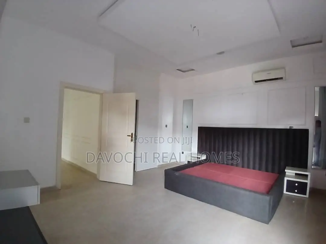 Furnished 3bdrm Duplex in Conservative Road, for rent in Chevron