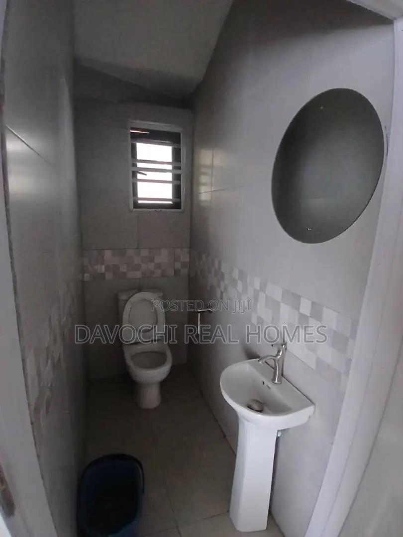 Furnished 3bdrm Duplex in Conservative Road, for rent in Chevron
