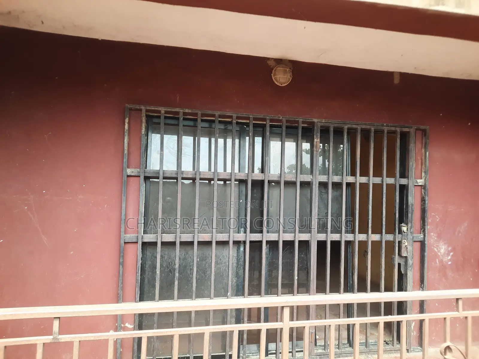 3bdrm Block of Flats in Ogo Oluwa, Alakia for sale in Alakia