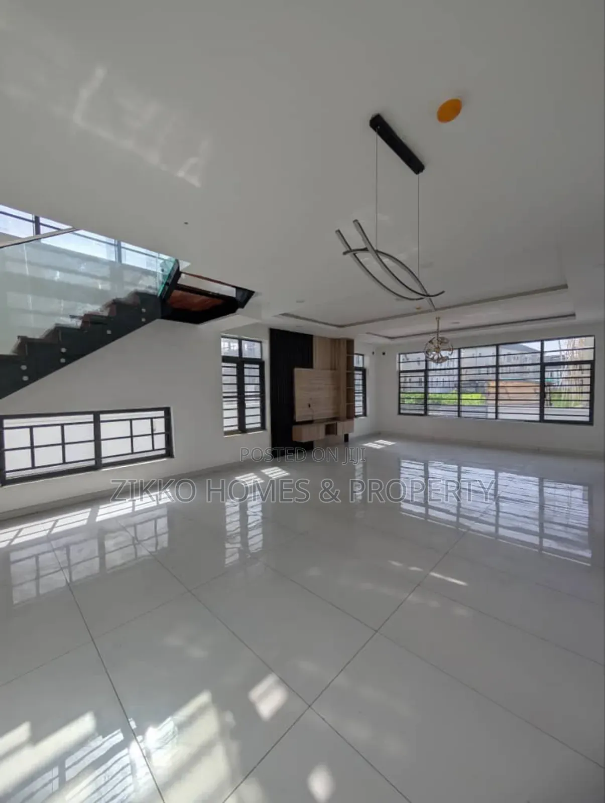 4bdrm Duplex in Orchid Road, Lekki for sale in Lekki
