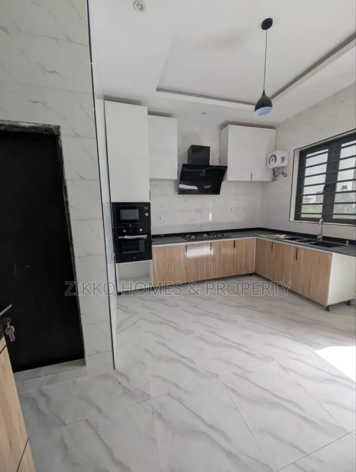 4bdrm Duplex in Orchid Road, Lekki for sale in Lekki