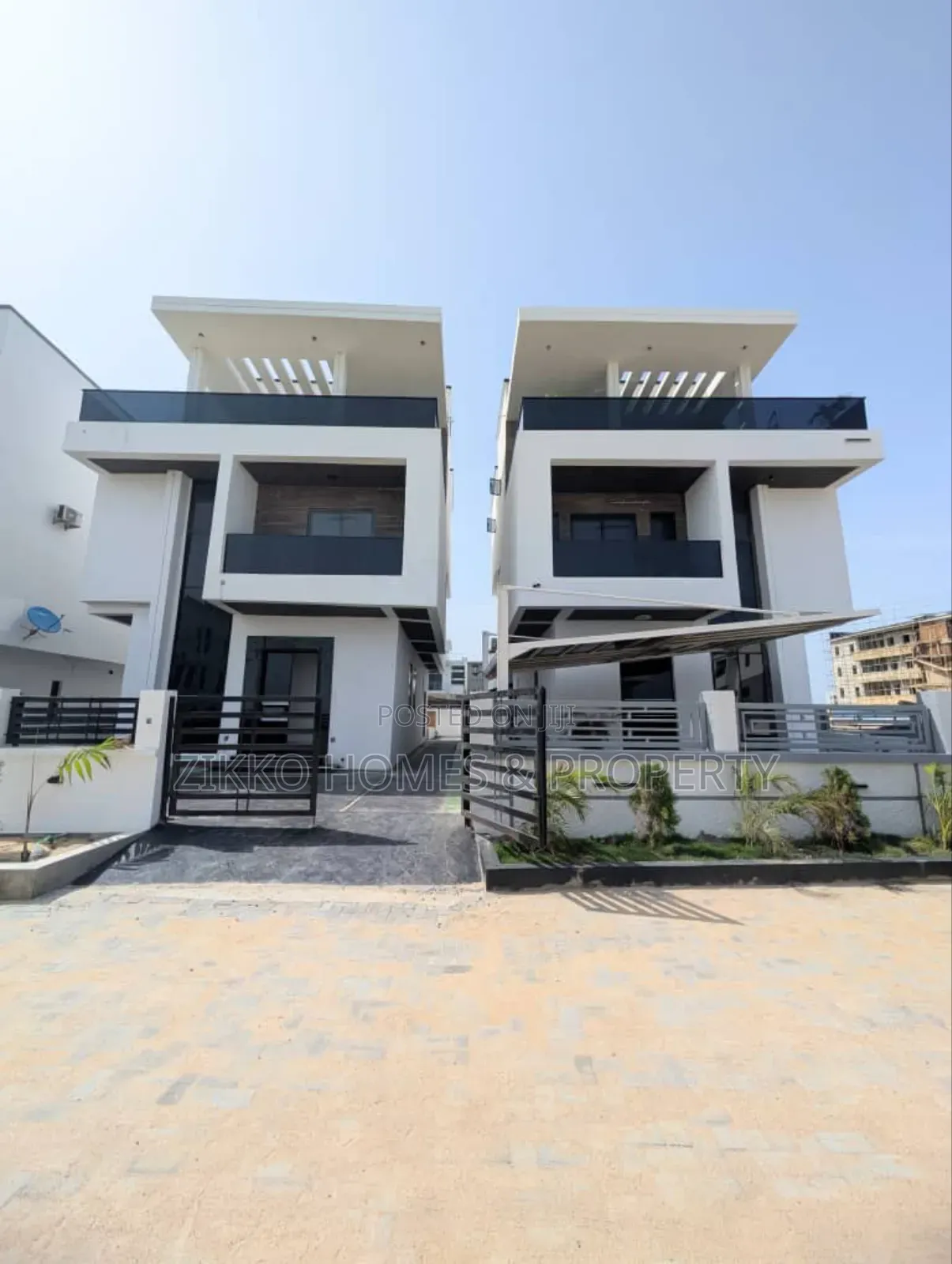 4bdrm Duplex in Orchid Road, Lekki for sale in Lekki