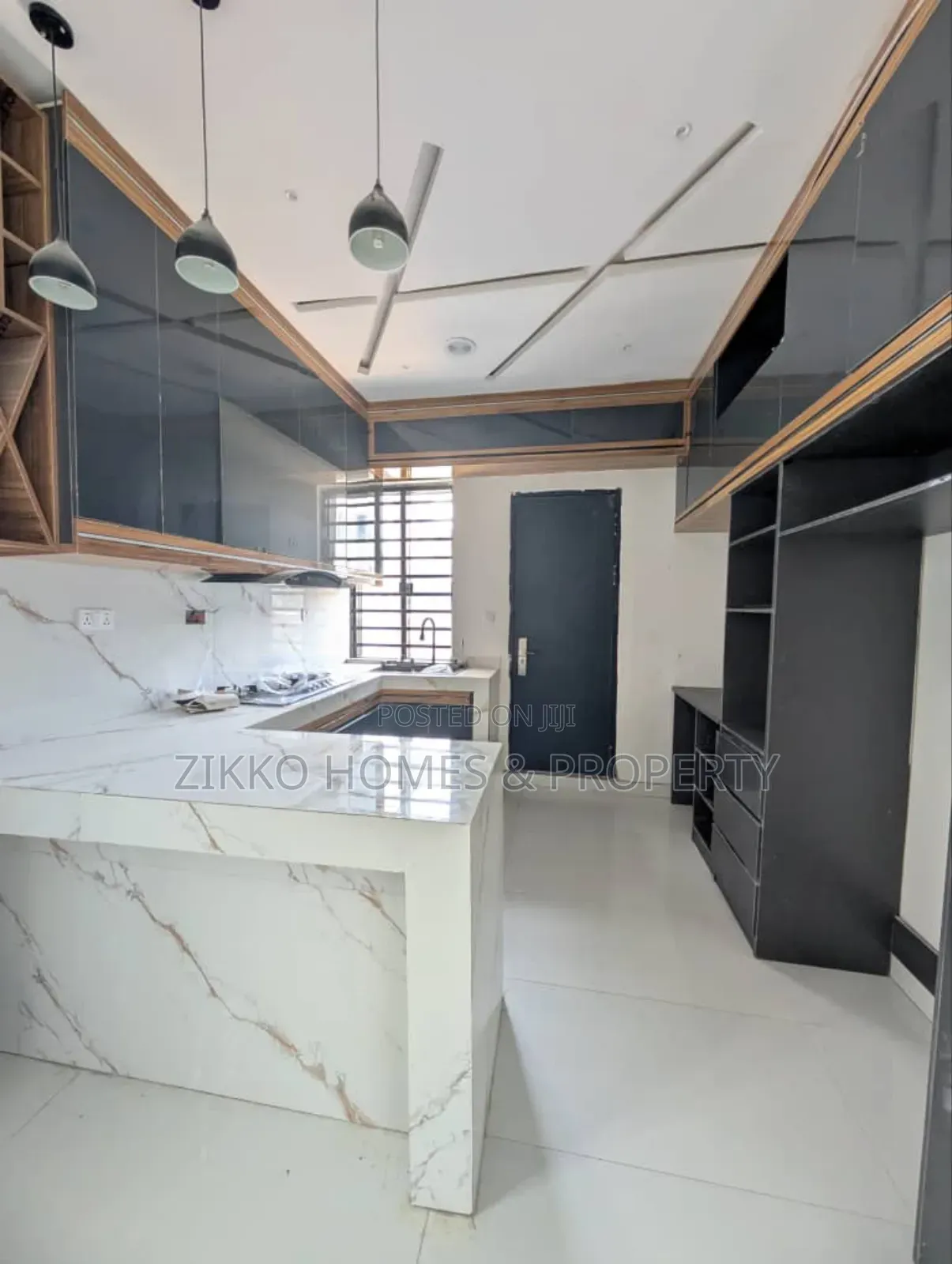 4bdrm Duplex in Orchid Road, Lekki for sale in Lekki