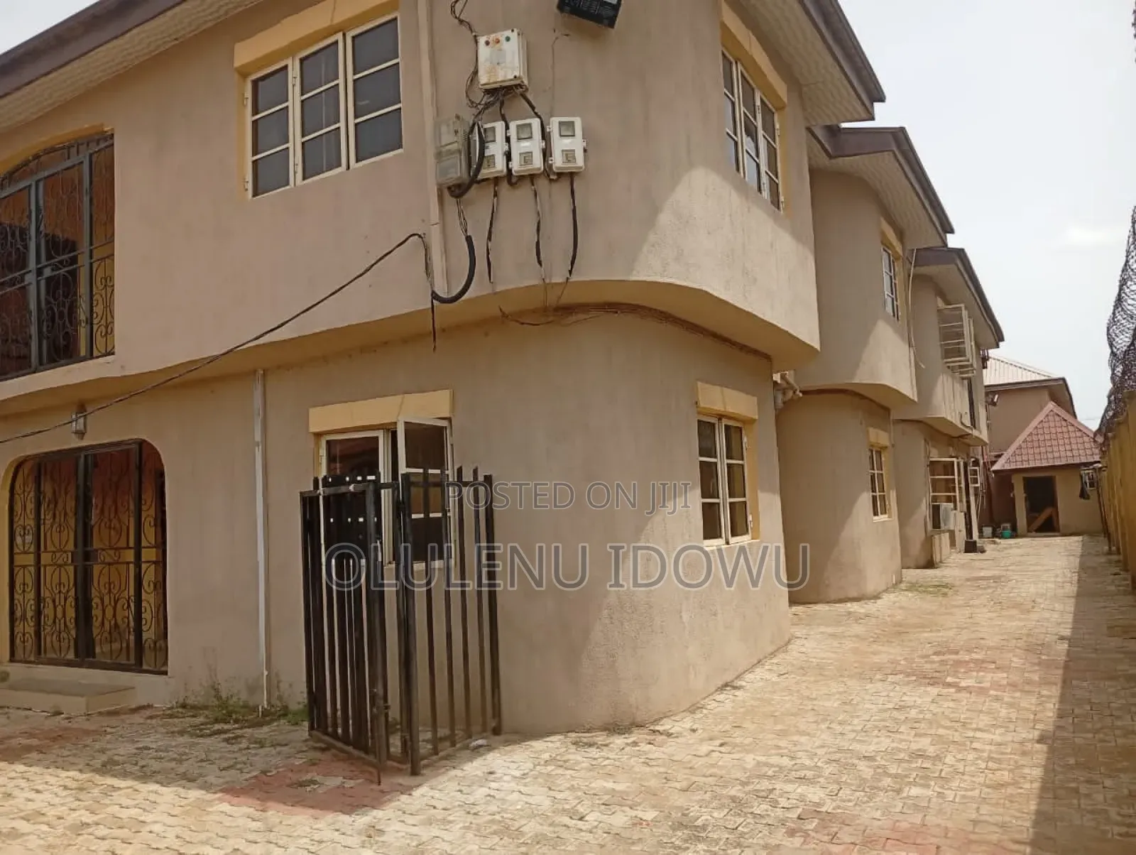 Furnished 3bdrm Block of Flats in Alimosho for sale in Alimosho