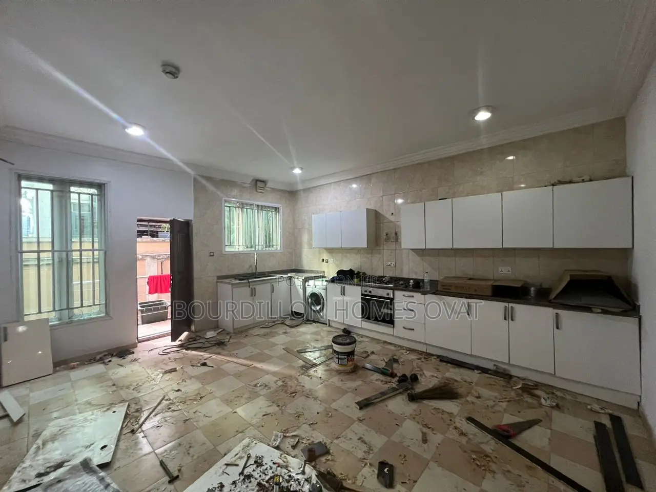 5bdrm Duplex in Osapa london for sale in Osapa london