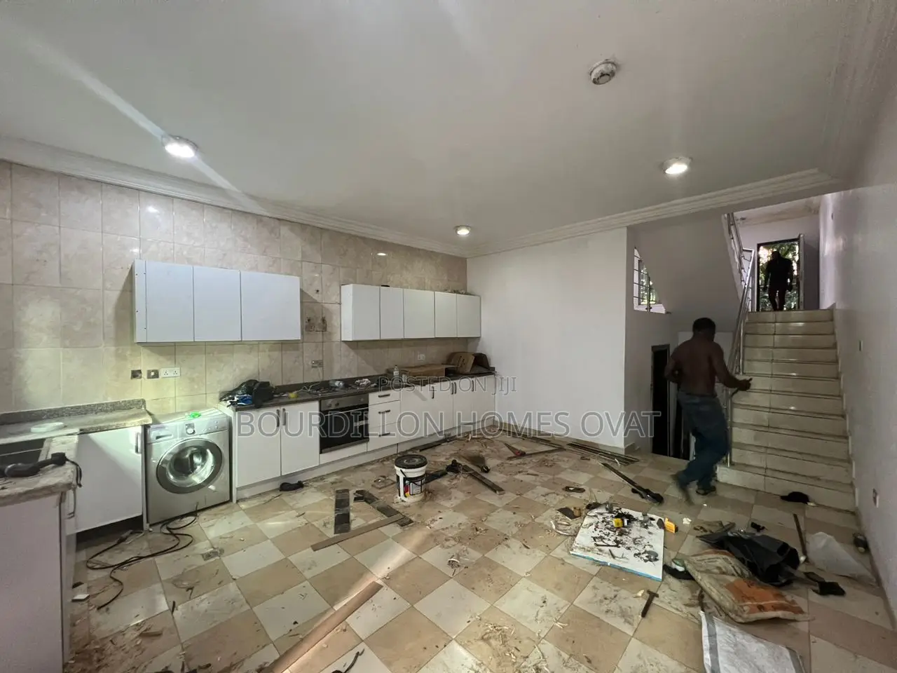 5bdrm Duplex in Osapa london for sale in Osapa london