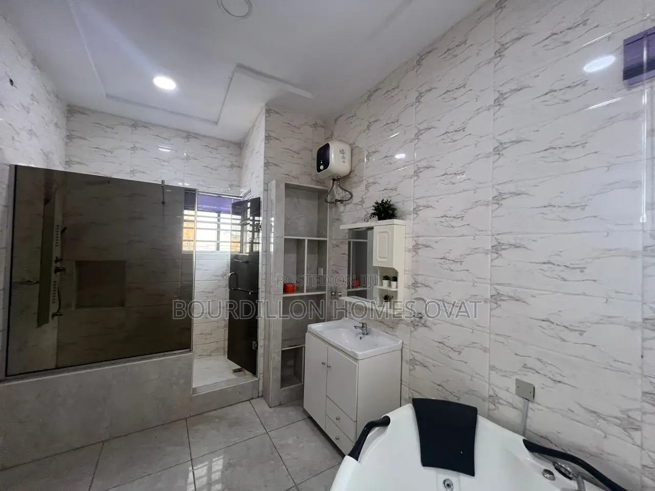 5bdrm Duplex in Osapa london for sale in Osapa london