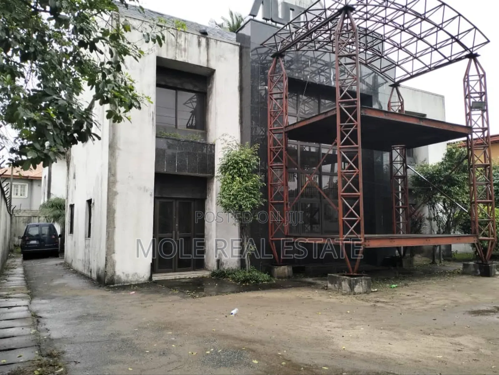 Old Commercial Property Ikorodu Rd Meryland Detached in Maryland