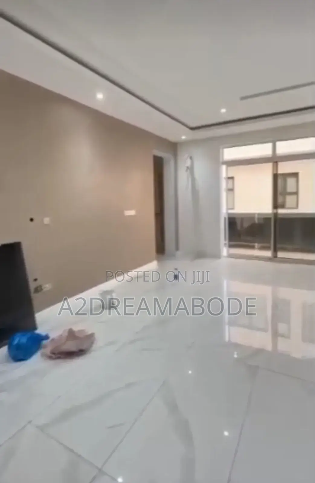 4bdrm Apartment in Onikoyi for rent in Ikoyi