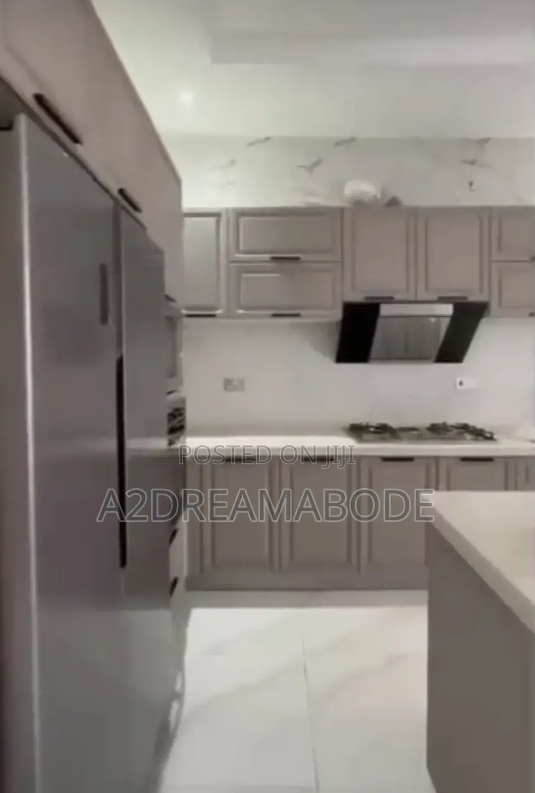 4bdrm Apartment in Onikoyi for rent in Ikoyi