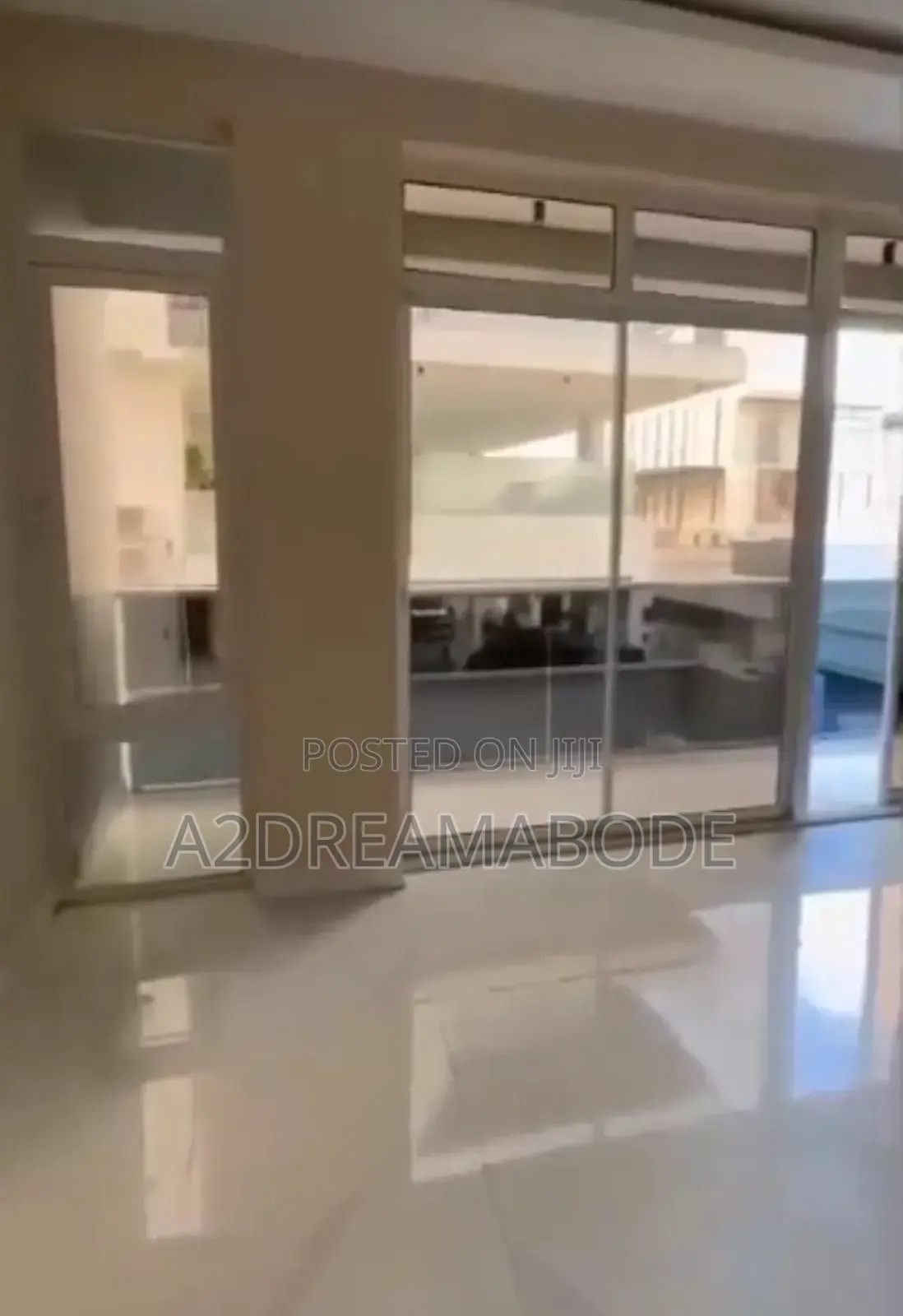 4bdrm Apartment in Onikoyi for rent in Ikoyi