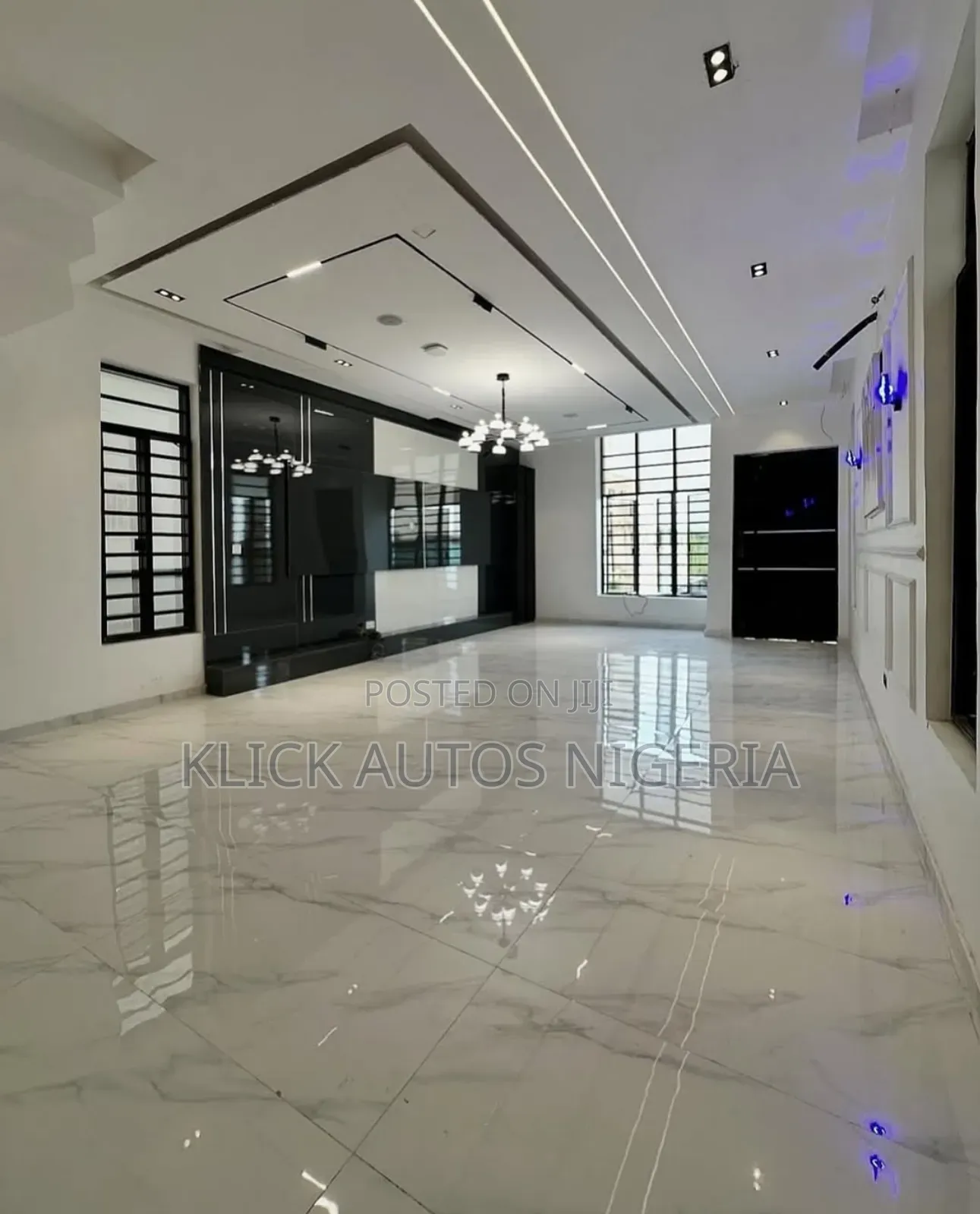 Furnished 5bdrm Duplex in Chevron for sale in Chevron