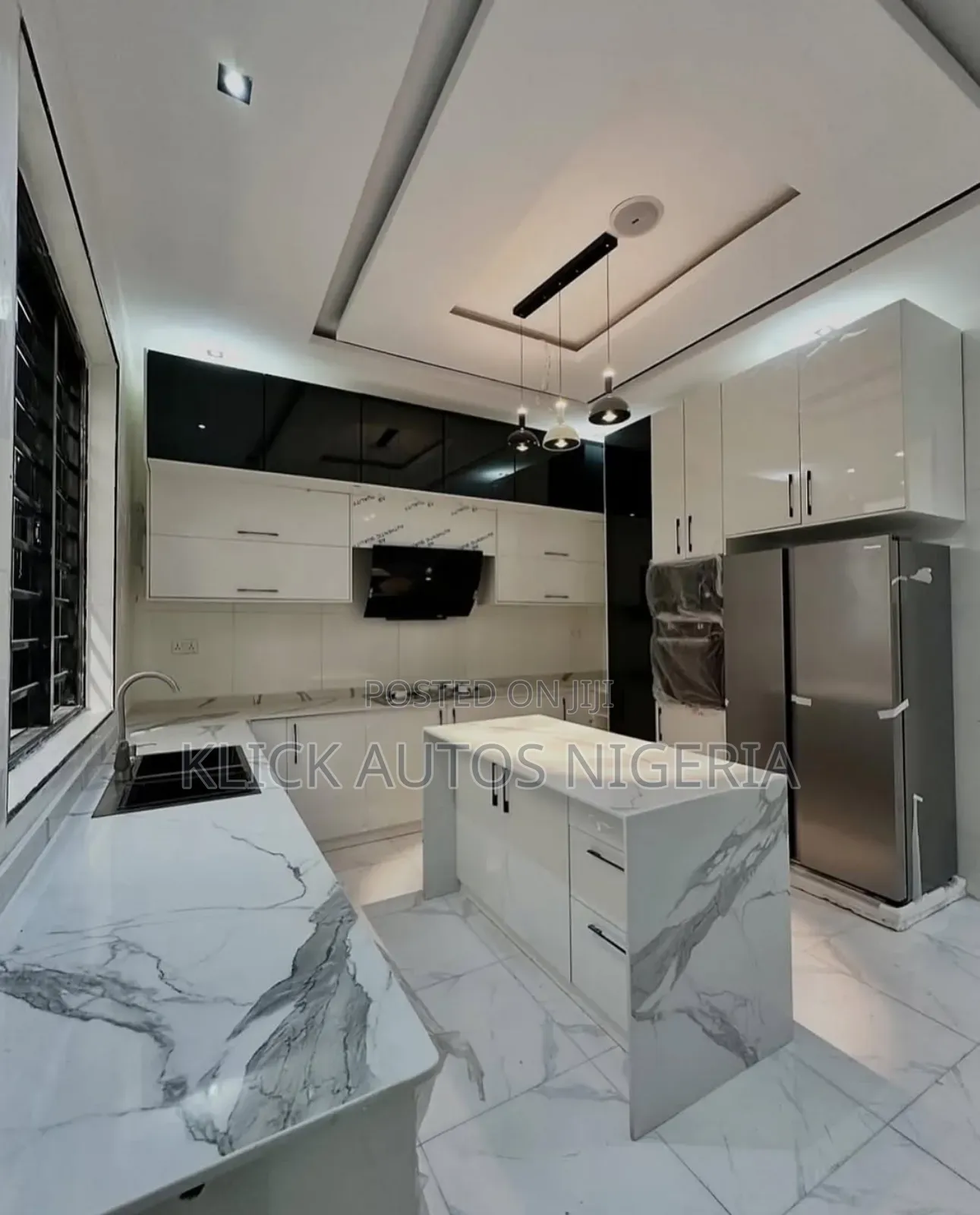 Furnished 5bdrm Duplex in Chevron for sale in Chevron