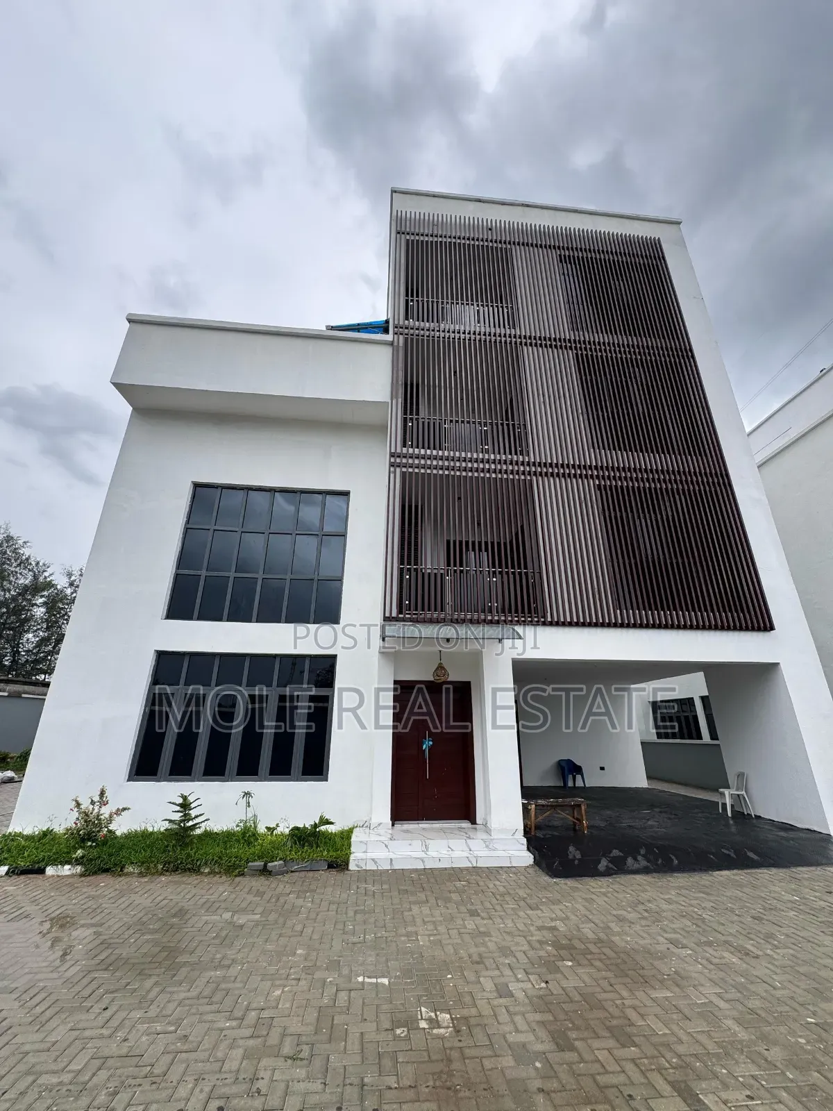 Furnished 5bdrm Duplex in Banana Island for rent in Banana Island