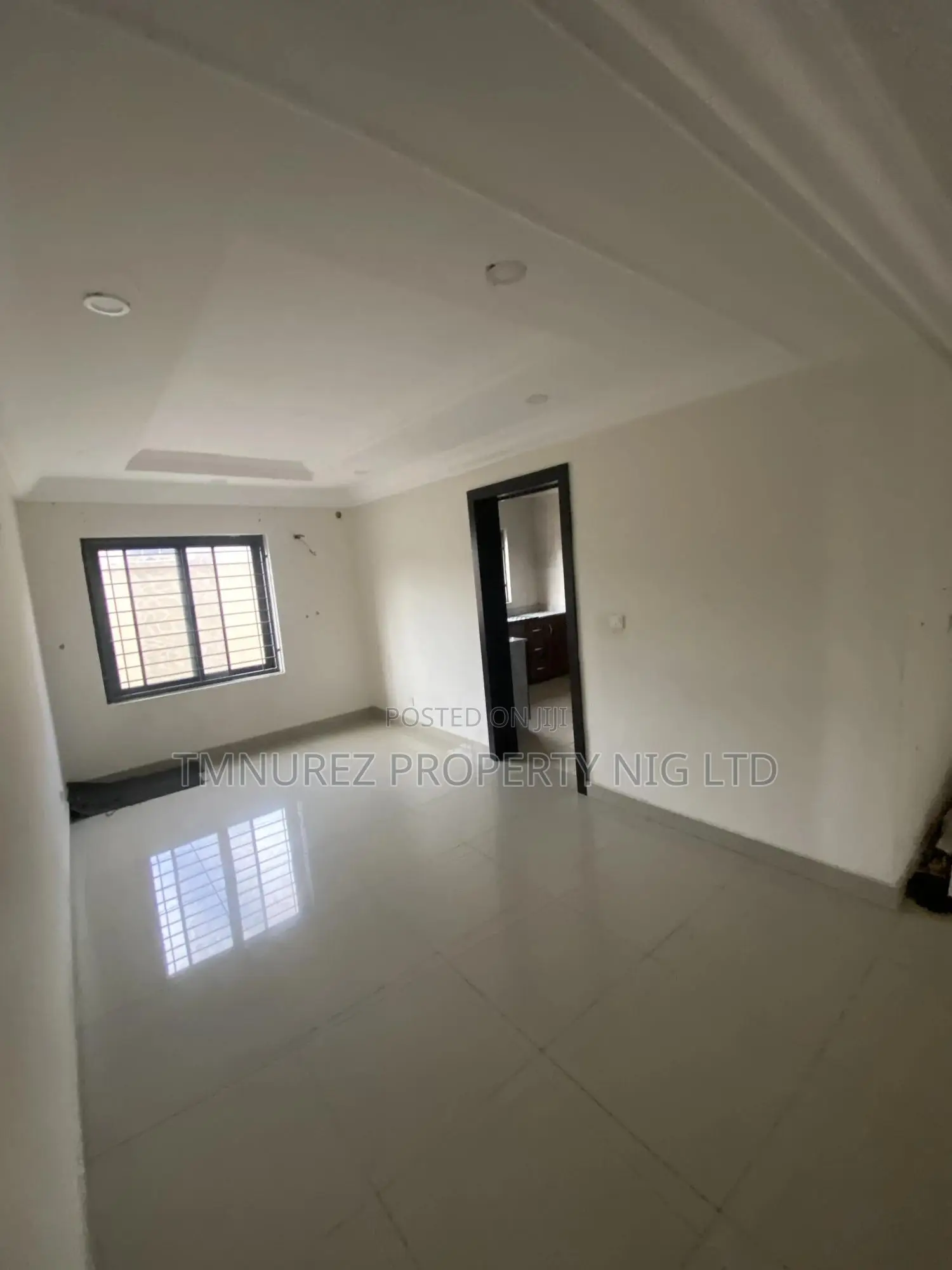 3bdrm Apartment in Osapa London, Lekki for rent in Lekki