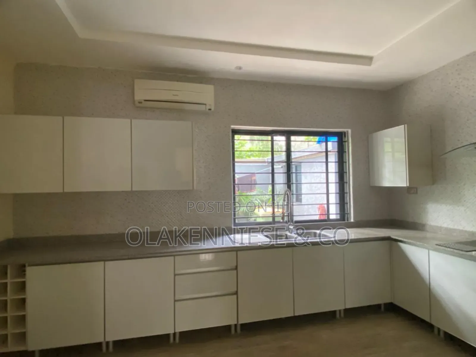 4bdrm Duplex in Ikoyi, Banana Island for sale in Banana Island