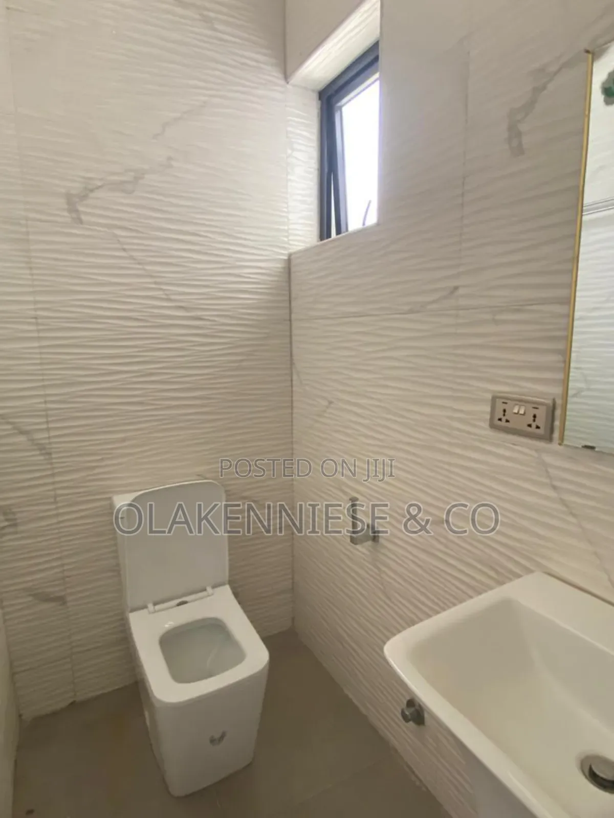 4bdrm Duplex in Banana Island for rent in Banana Island
