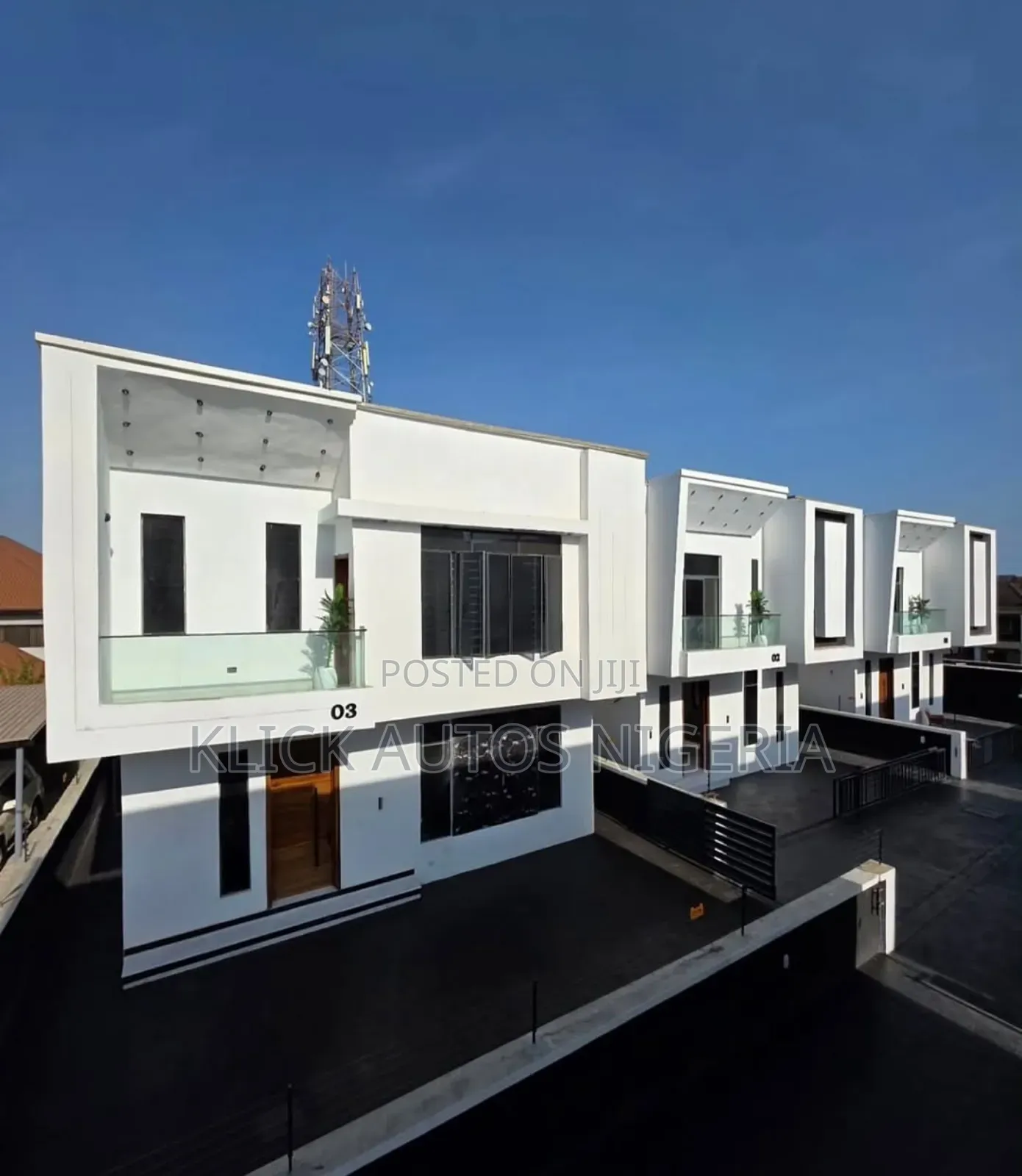 5bdrm Duplex in Idado for sale in Idado