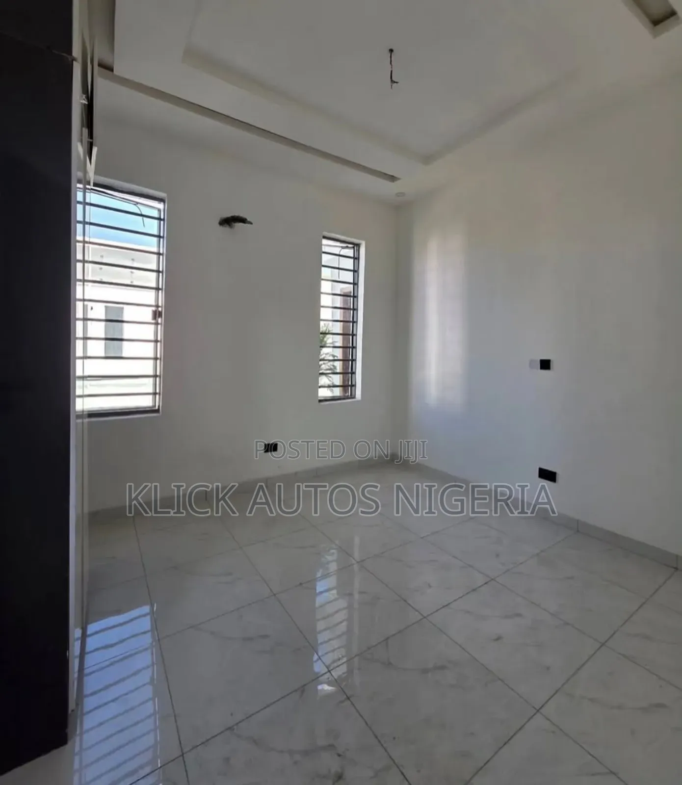 5bdrm Duplex in Idado for sale in Idado