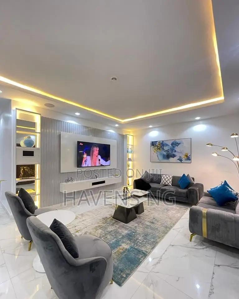 Luxury 2-Bedroom Shortlet Apartment in Lekki Phase 1