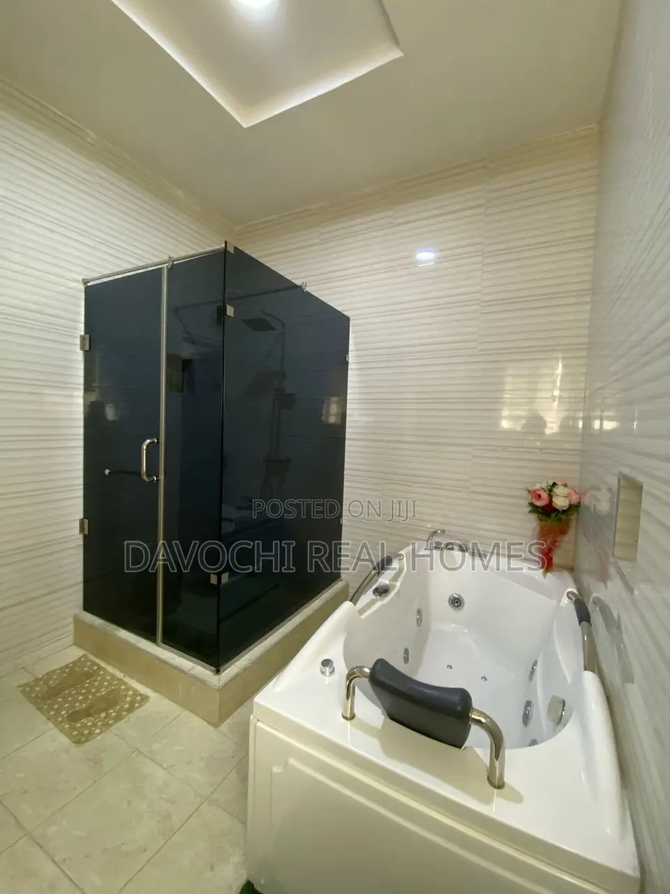 4bdrm Duplex in Chevron Toll Gate for rent in Chevron