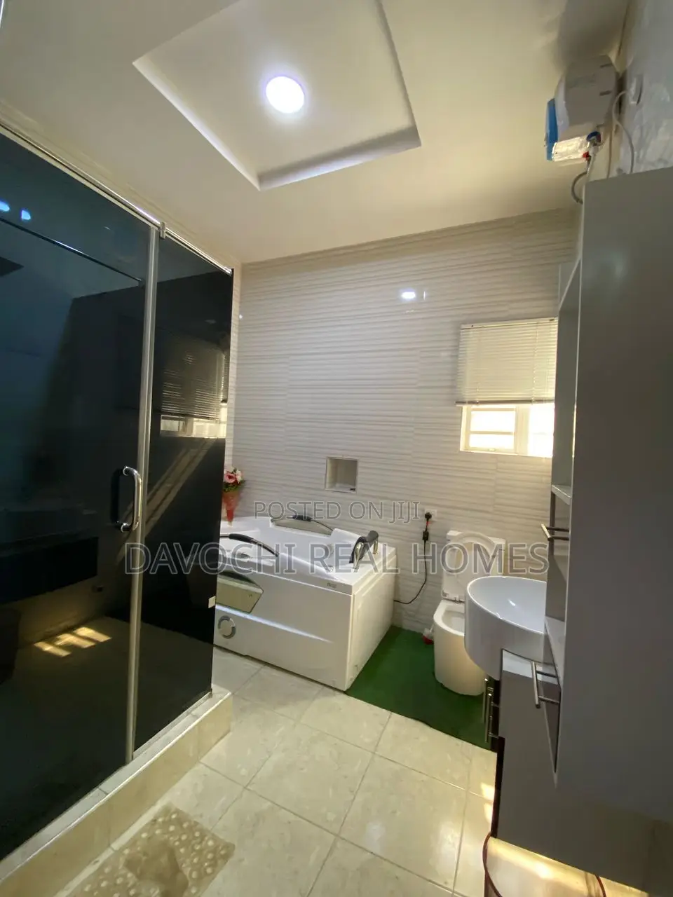 4bdrm Duplex in Chevron Toll Gate for rent in Chevron