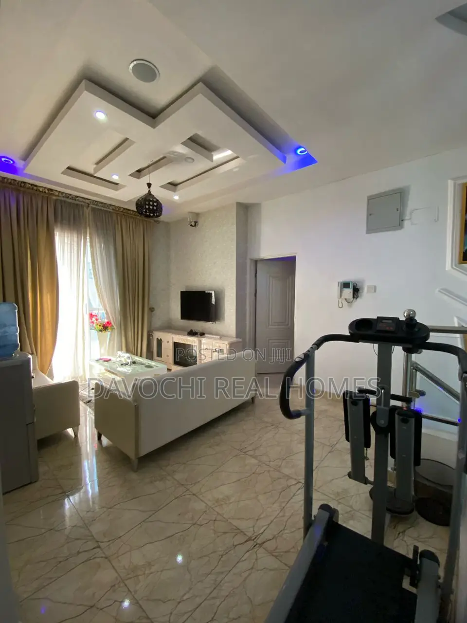 4bdrm Duplex in Chevron Toll Gate for rent in Chevron