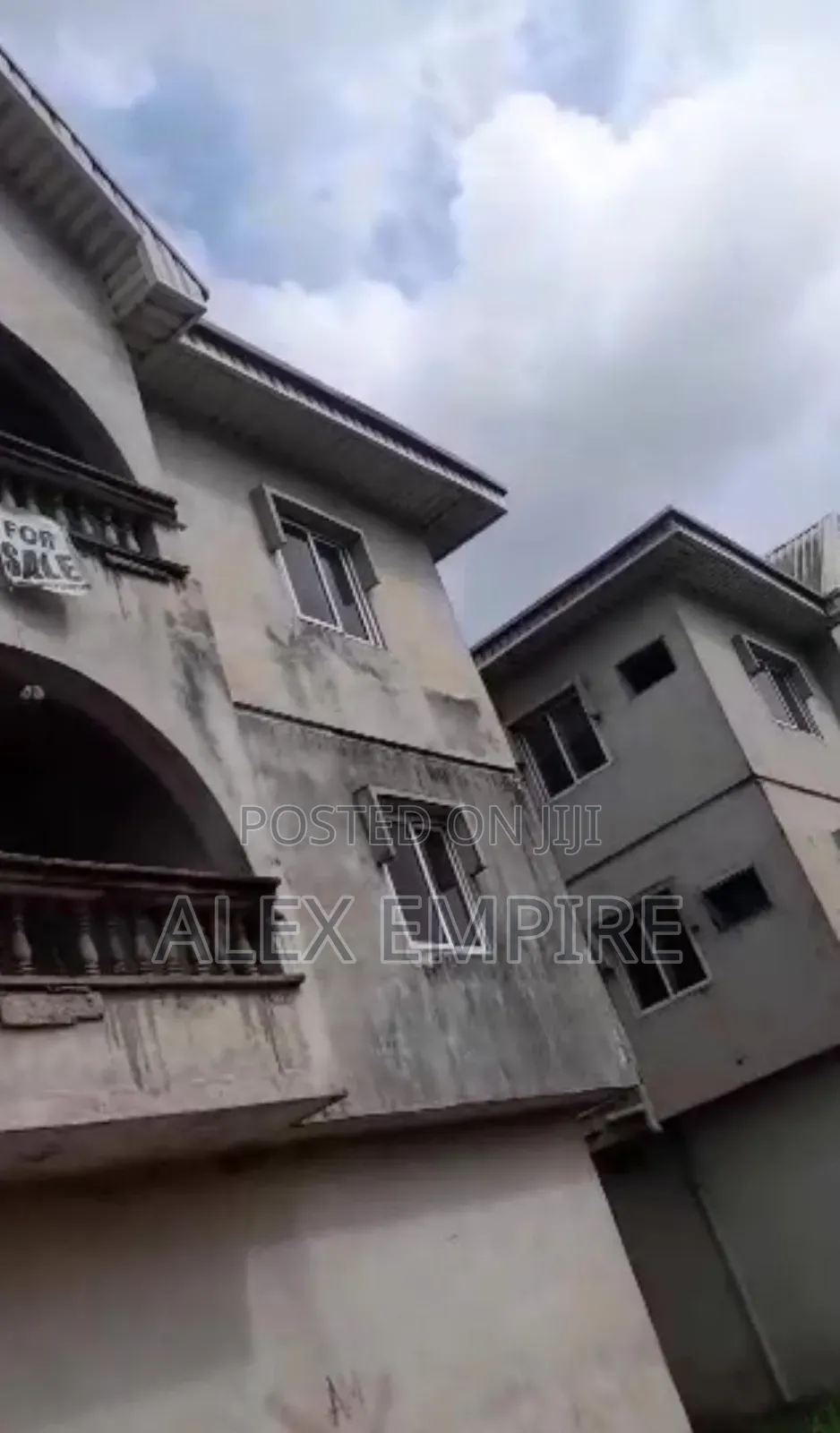 3bdrm Block of Flats in Trade Fair for sale in Trade Fair