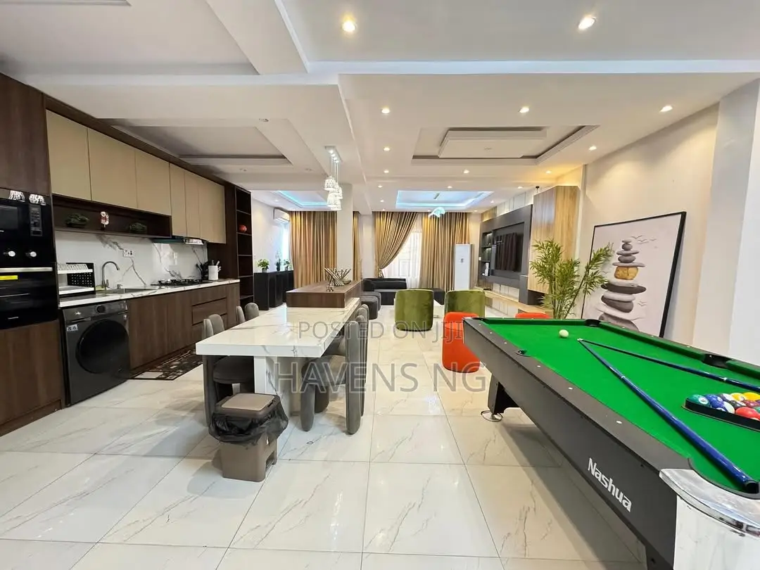 Spacious 2-Bedroom Apartment With Snooker Ps5 in Lekki Phase 1
