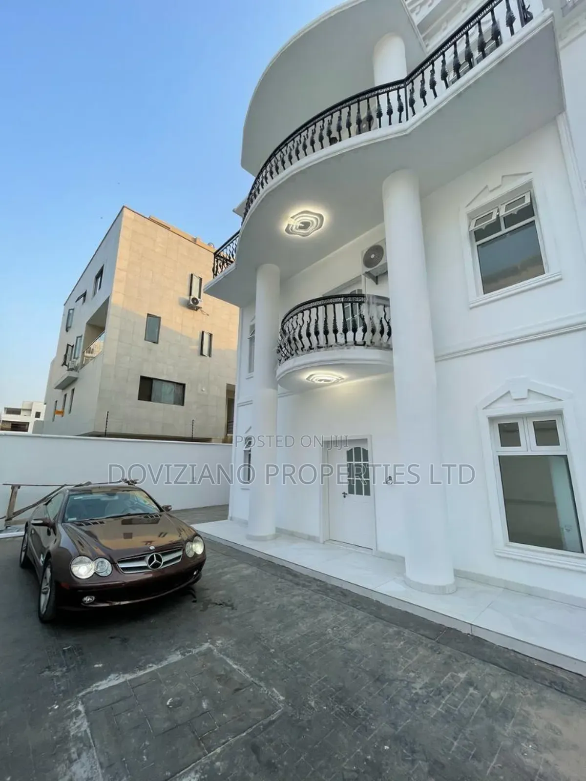 Furnished 4bdrm Duplex in Banana Island for sale in Banana Island