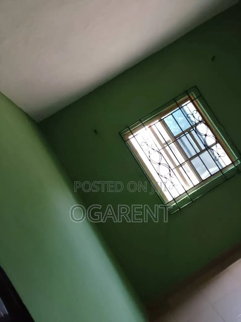 2bdrm Apartment in Ogunwenyi, Benin City for rent in Benin City