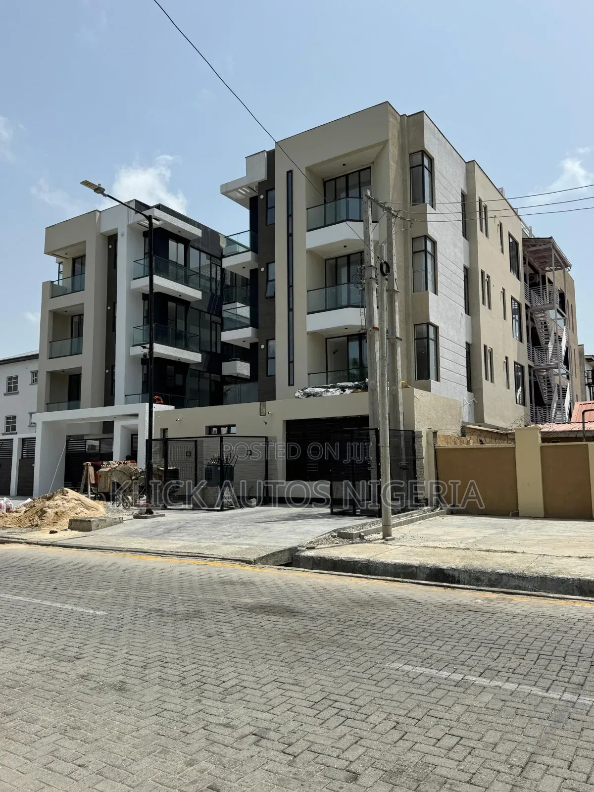Furnished 3bdrm Duplex in Lekki for sale in Lekki