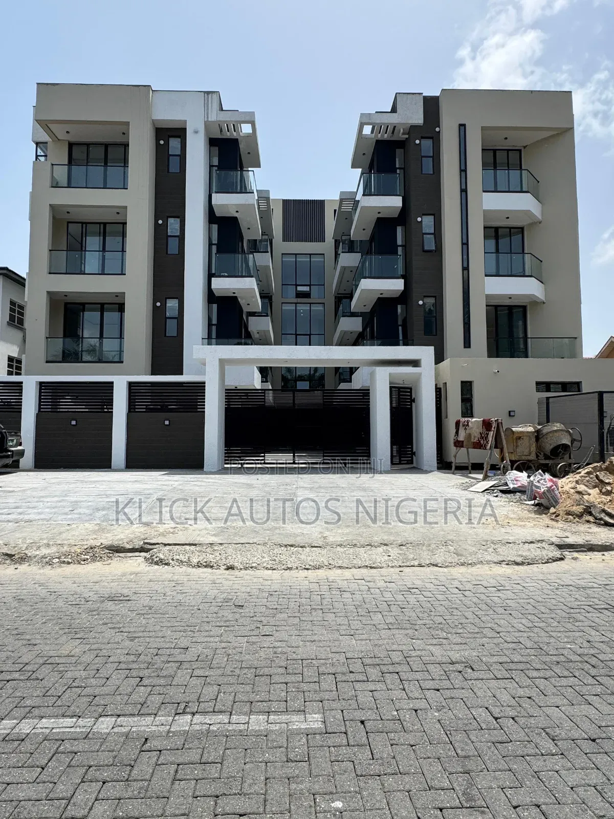 Furnished 3bdrm Duplex in Lekki for sale in Lekki
