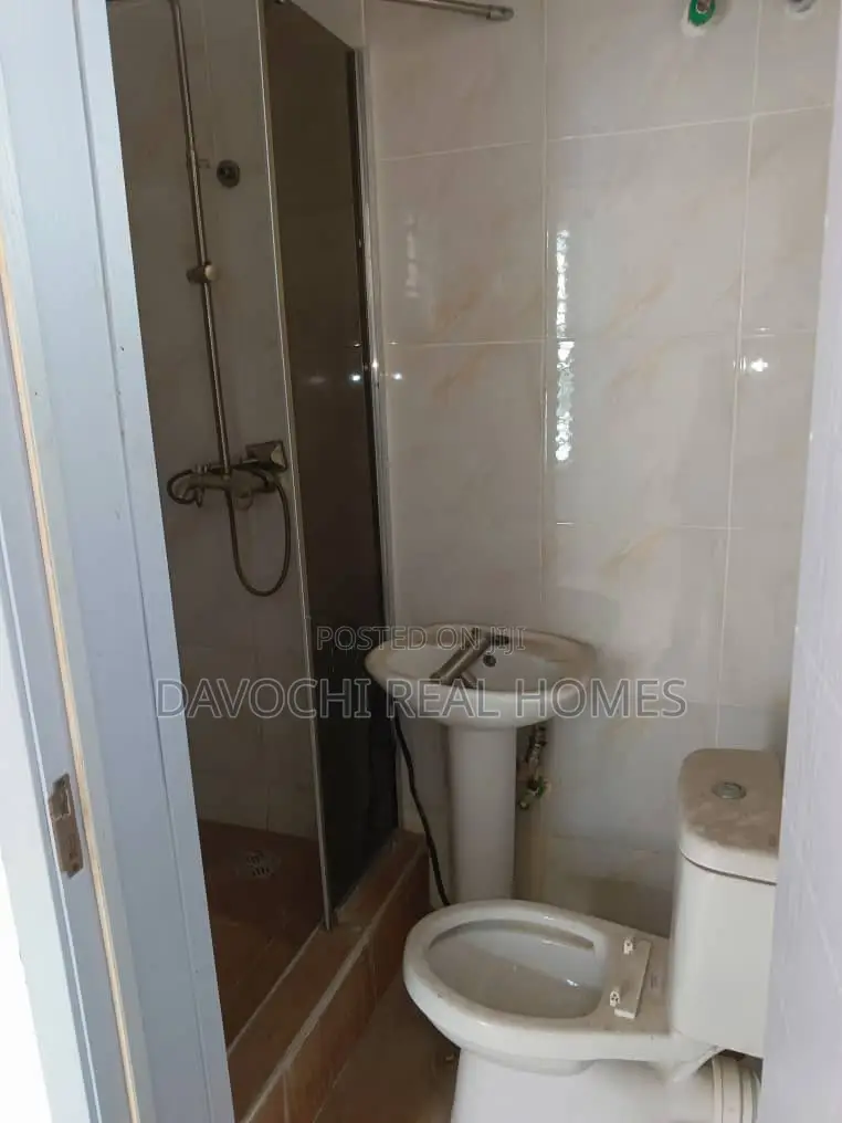 4bdrm Duplex in Lekki Conservative, Chevron for rent in Chevron