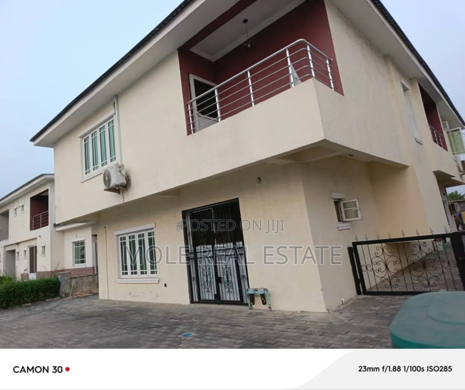 Furnished 4bdrm Block of Flats in Meridian Park Estate, Lekki for sale in Lekki