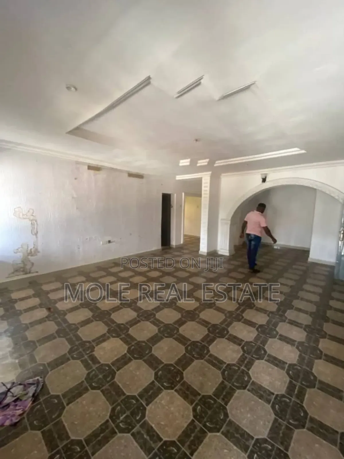 Furnished 4bdrm Block of Flats in Meridian Park Estate, Lekki for sale in Lekki