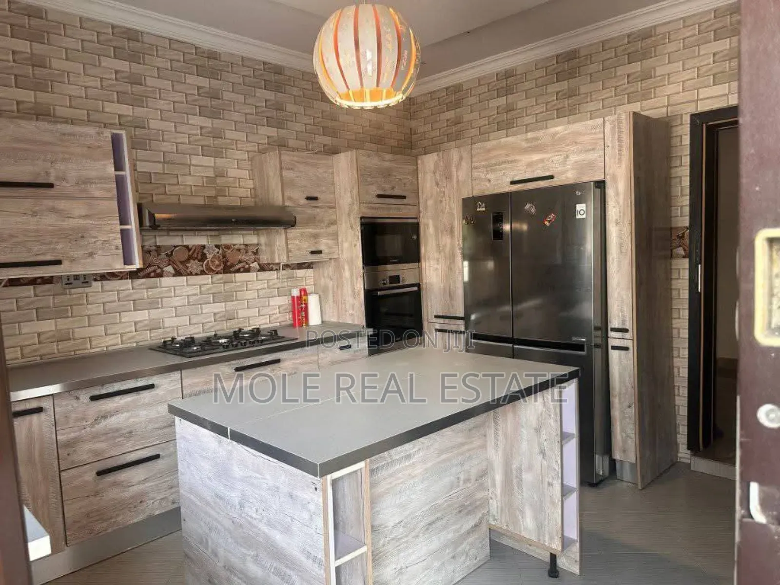 Furnished 4bdrm Block of Flats in Meridian Park Estate, Lekki for sale in Lekki