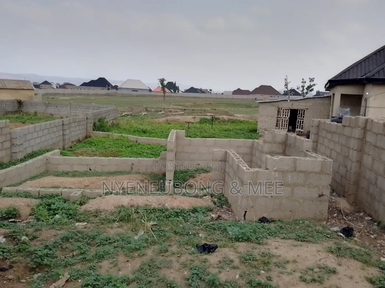 30/100sqm Land for Sale in Karu