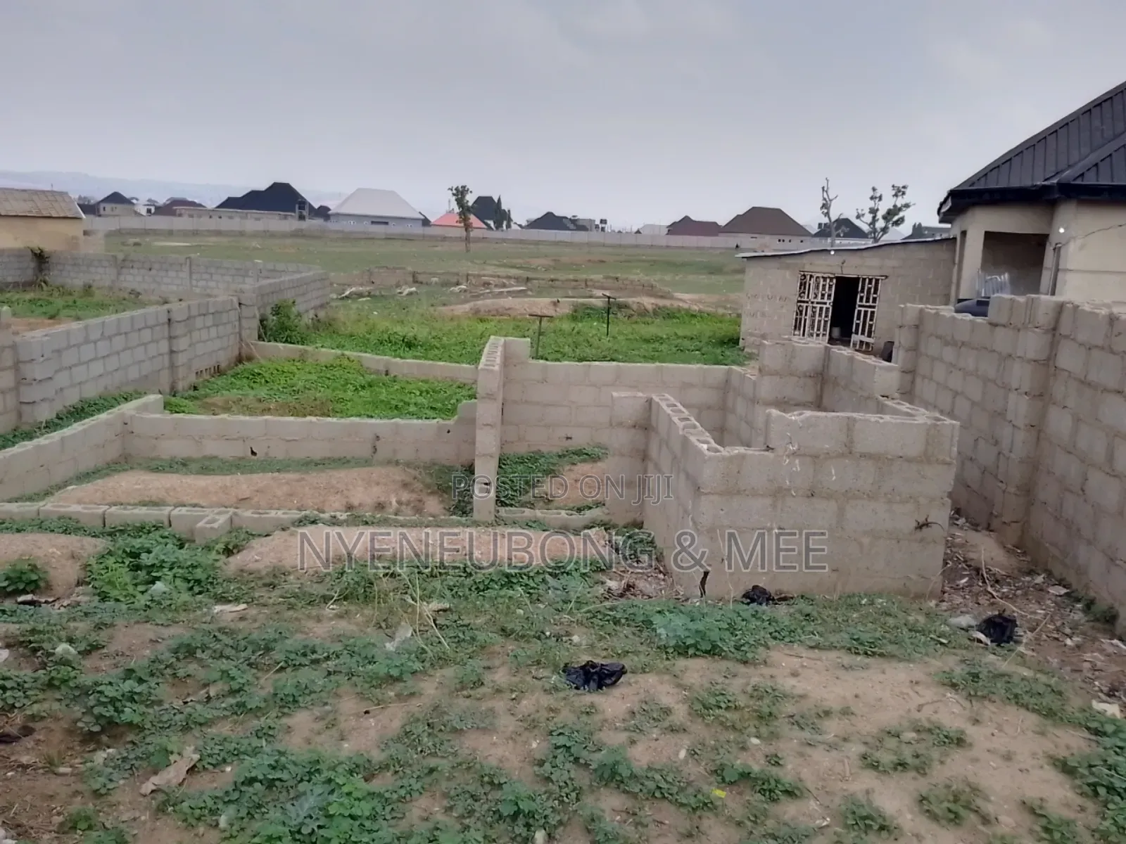 30/100sqm Land for Sale in Karu
