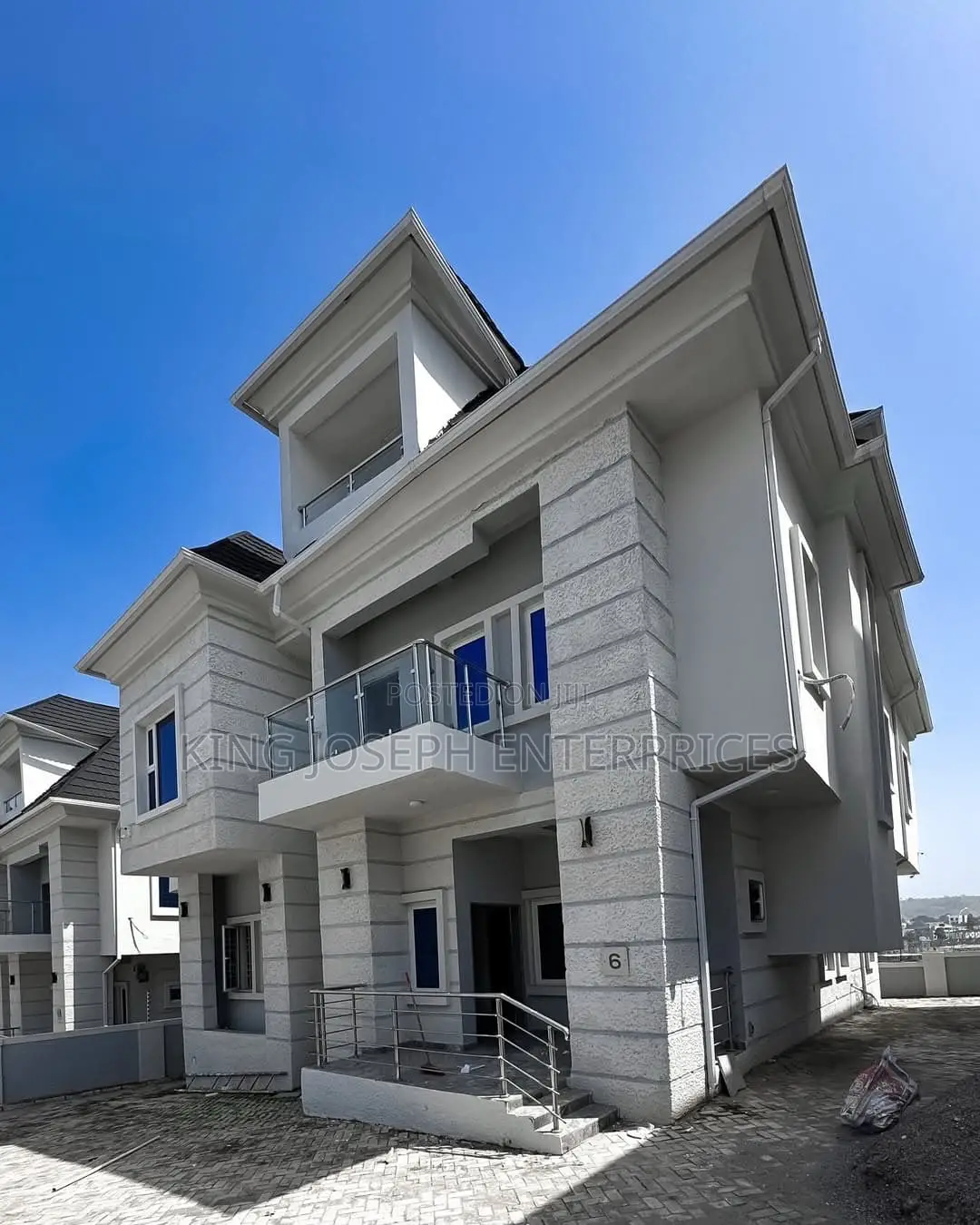 5bdrm Duplex in Guzape District for sale in Guzape District